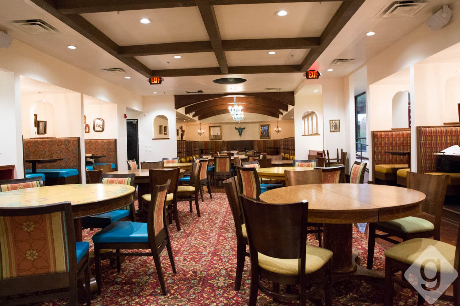 Dining room at Green Hills Grille